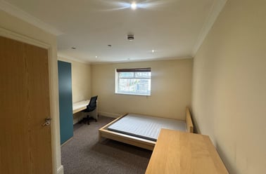 Seymour Avenue, Lipson, Plymouth - Image 3